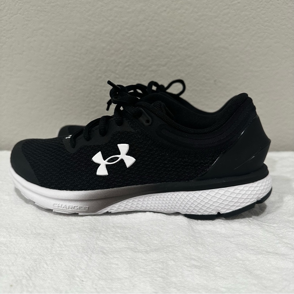 Under Armour Charged Escape 3 Black & White Women’s Size 6 SKU3024913. Preloved - Picture 7 of 12